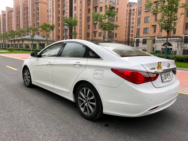 徐州13年现代索纳塔八3