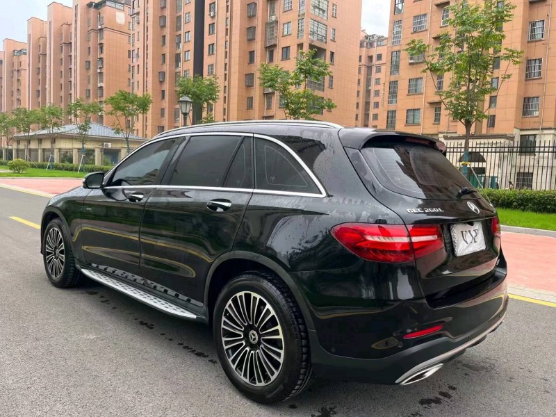 徐州19年奔驰GLC2