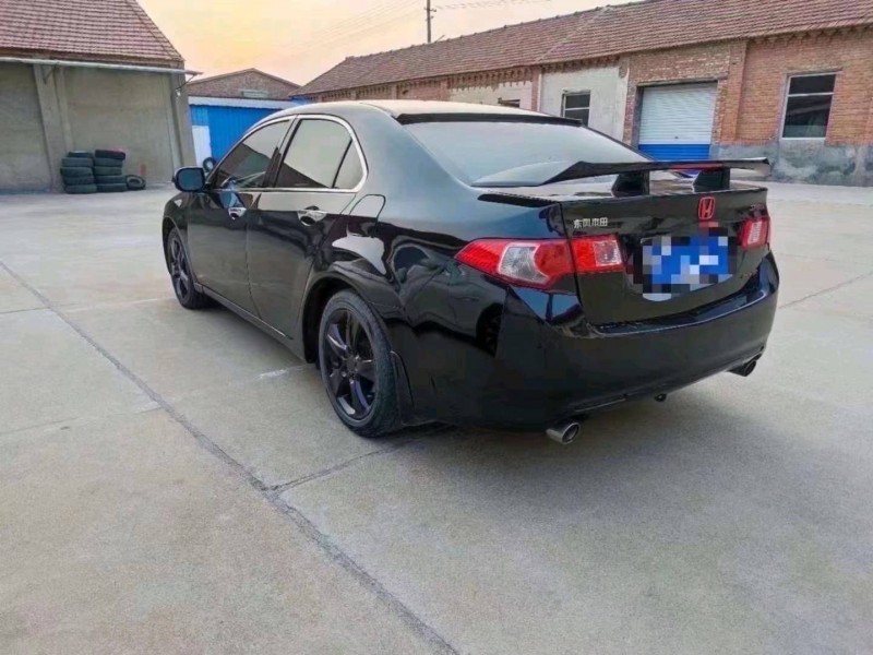 东营12年本田思铂睿7