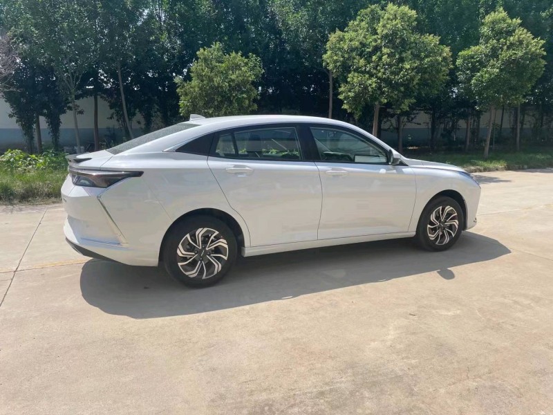 北京22年东风奕炫7