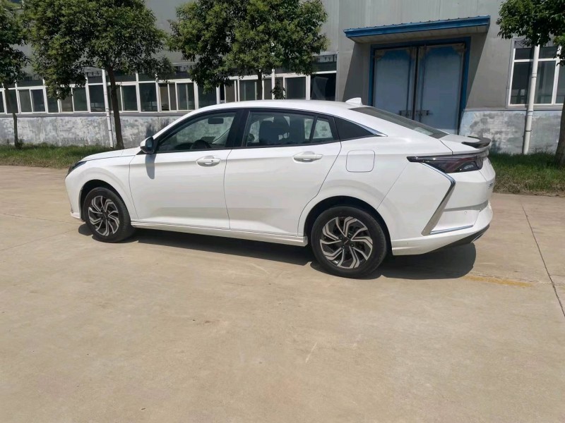 北京22年东风奕炫8