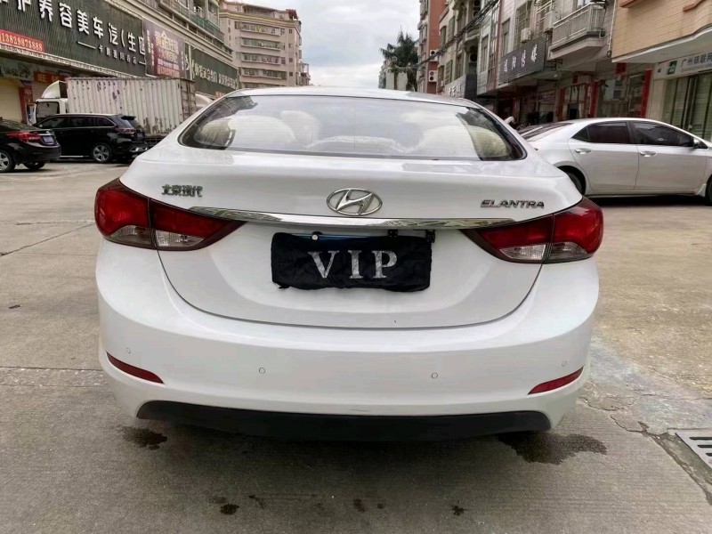 佛山17年现代朗动2