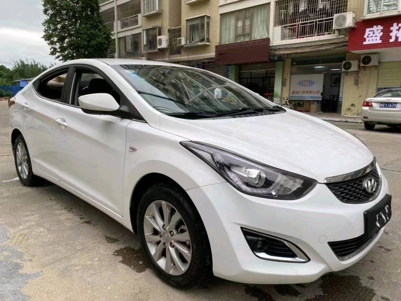 佛山17年现代朗动3