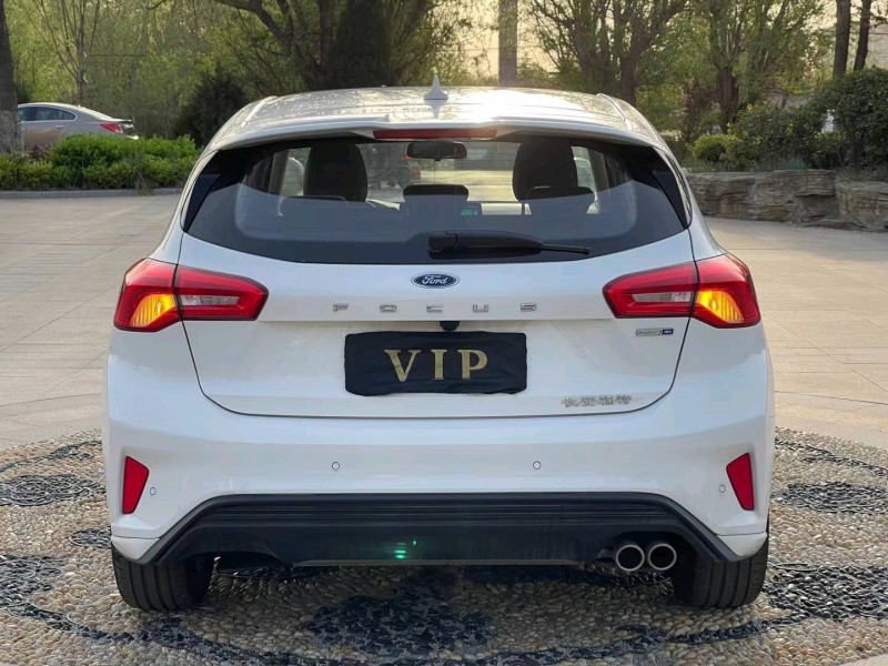 青岛21年福特福克斯1