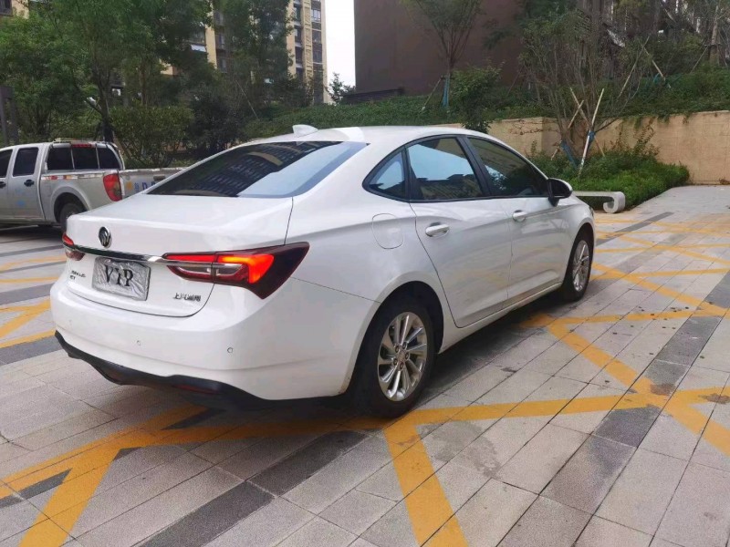 枣庄21年别克威朗9