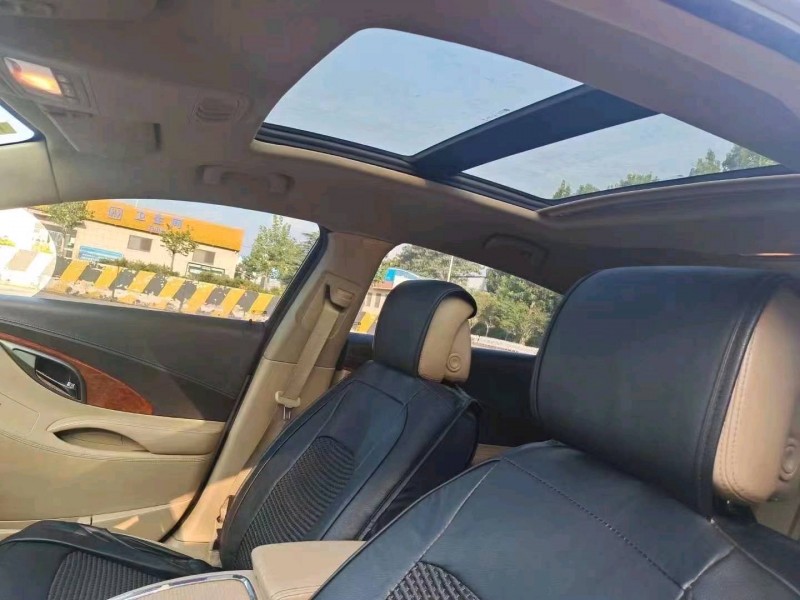 东营11年别克君越5