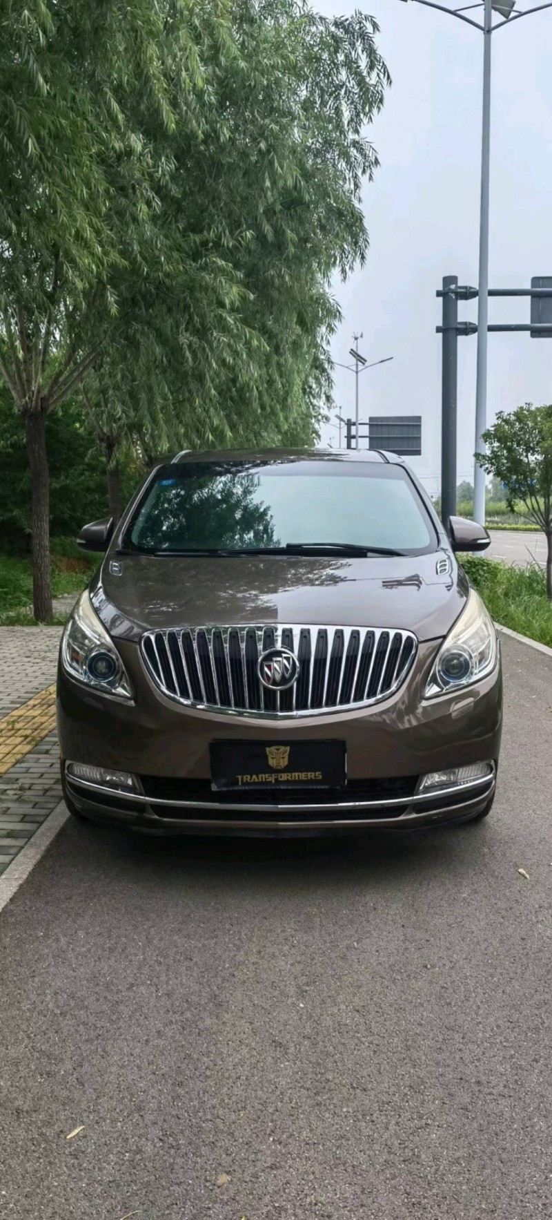 東營13年別克GL81