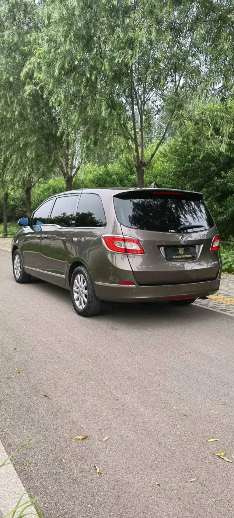 东营13年别克GL84