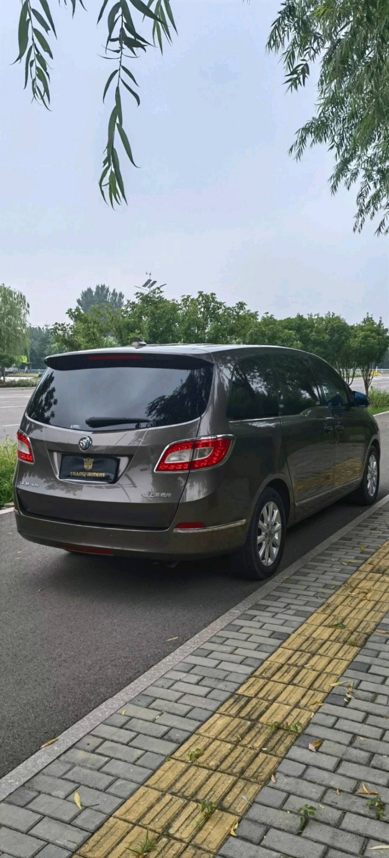 东营13年别克GL87