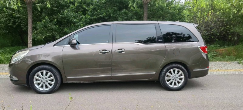 东营13年别克GL89