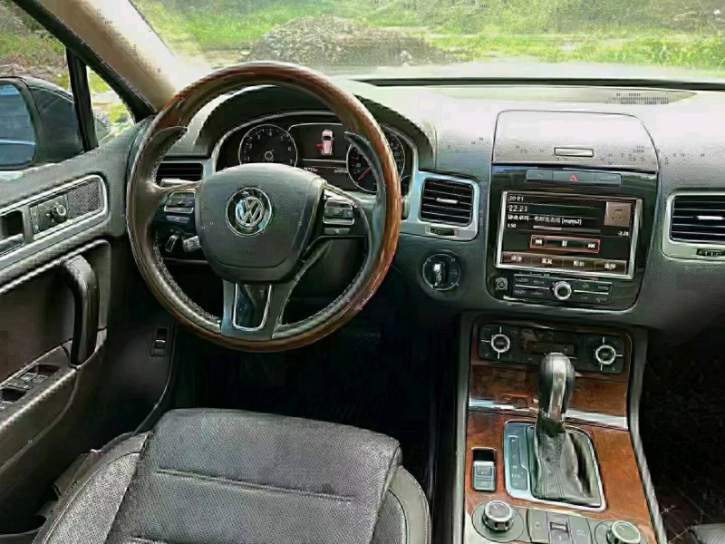 潍坊15年大众途锐6