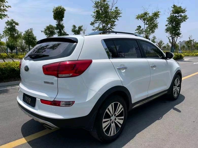 盐城17年起亚智跑8