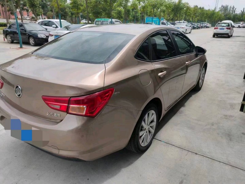 北京17年别克威朗8