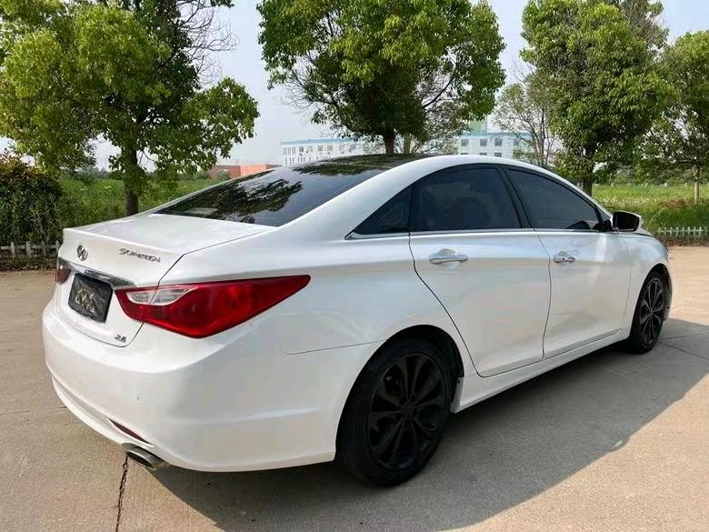 盐城14年现代索纳塔八4