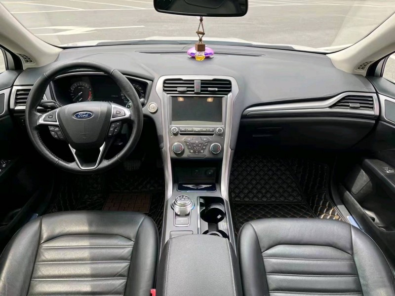 北京17年福特蒙迪欧8