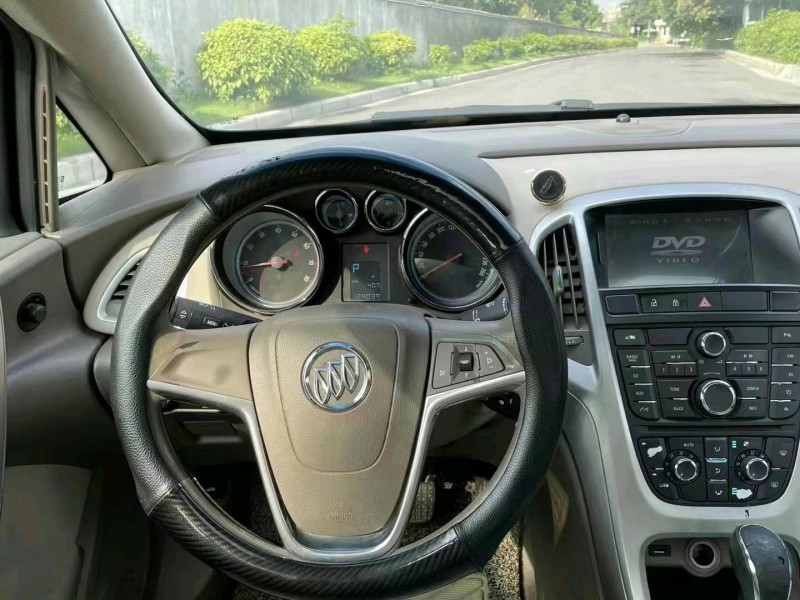 广州13年别克英朗8