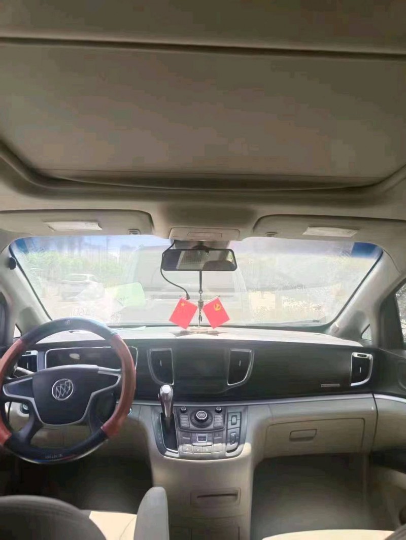 东营12年别克GL84