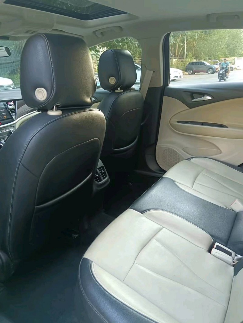 沈阳19年别克威朗8