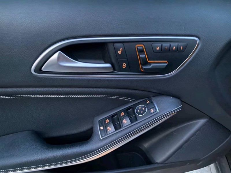 沈阳16年奔驰GLA3