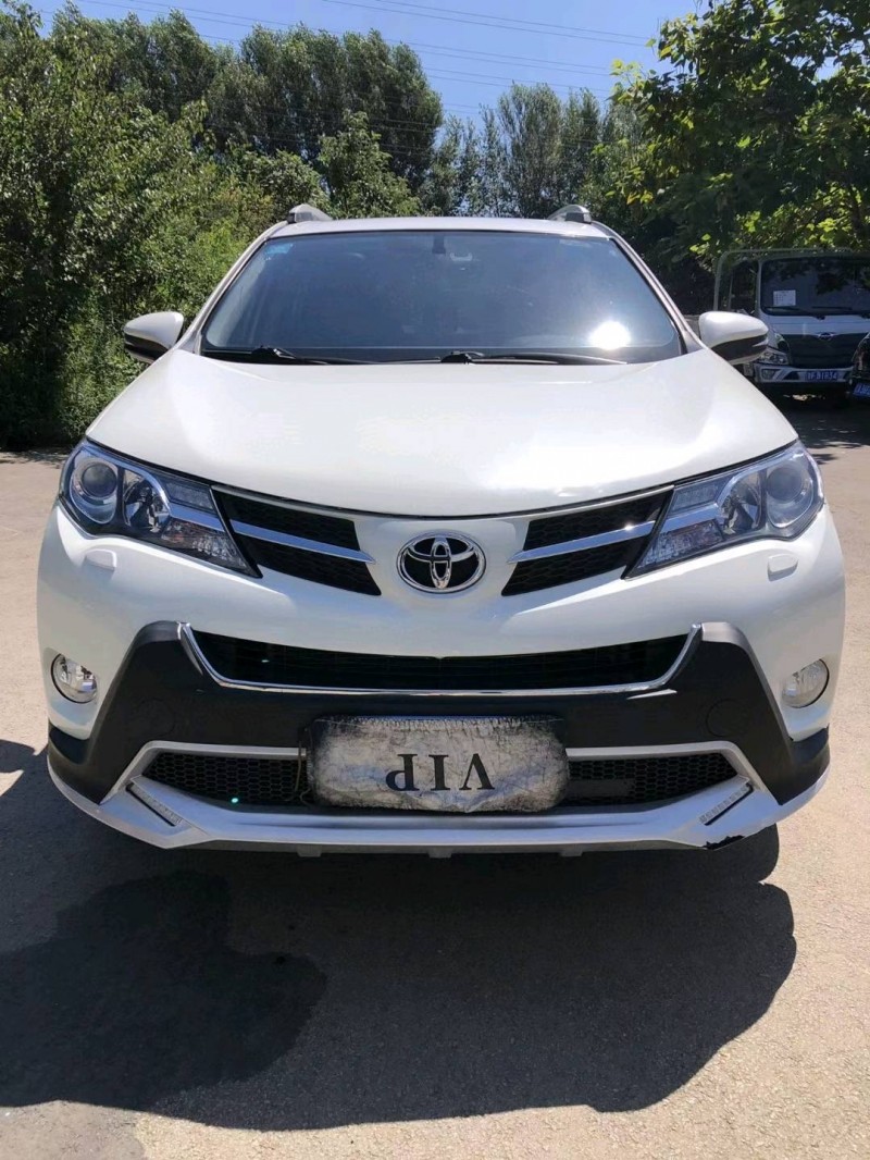 沈阳15年丰田RAV41