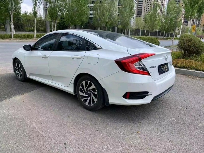沈阳17年本田思域3