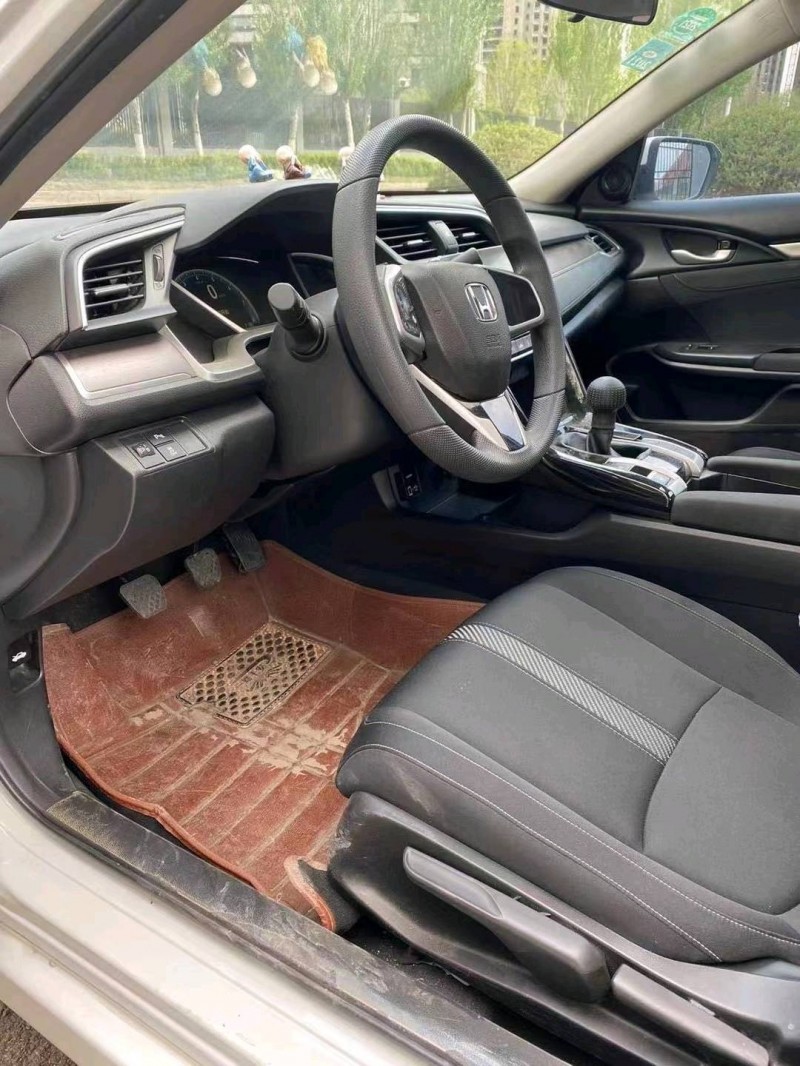 沈阳17年本田思域7