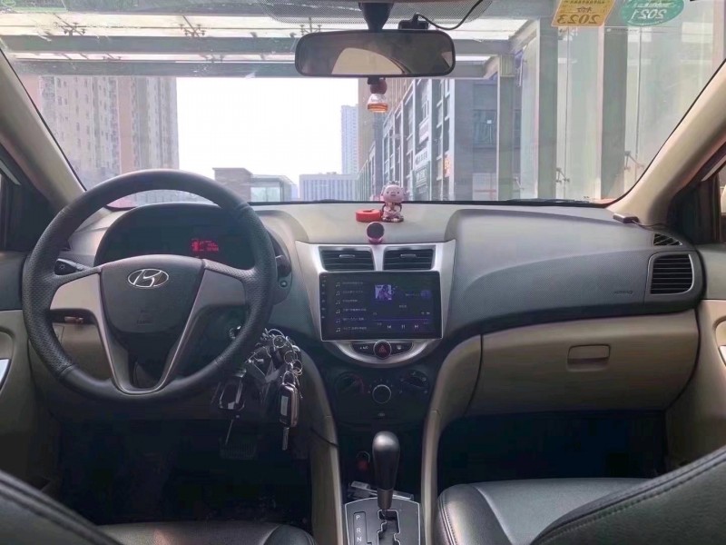 北京17年现代瑞纳5