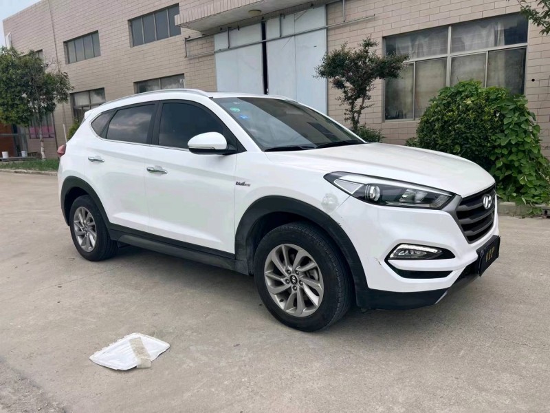 盐城17年现代途胜3