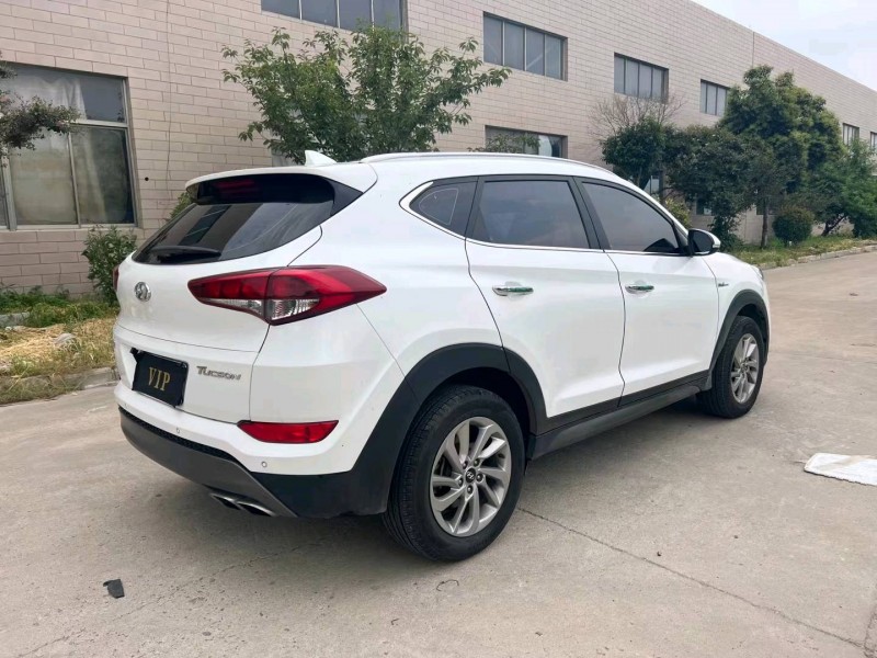 盐城17年现代途胜4