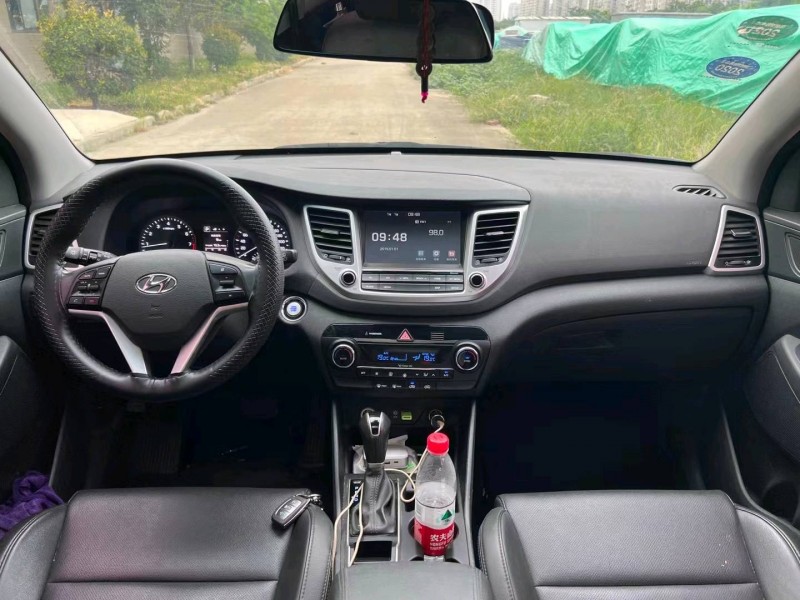 盐城17年现代途胜7