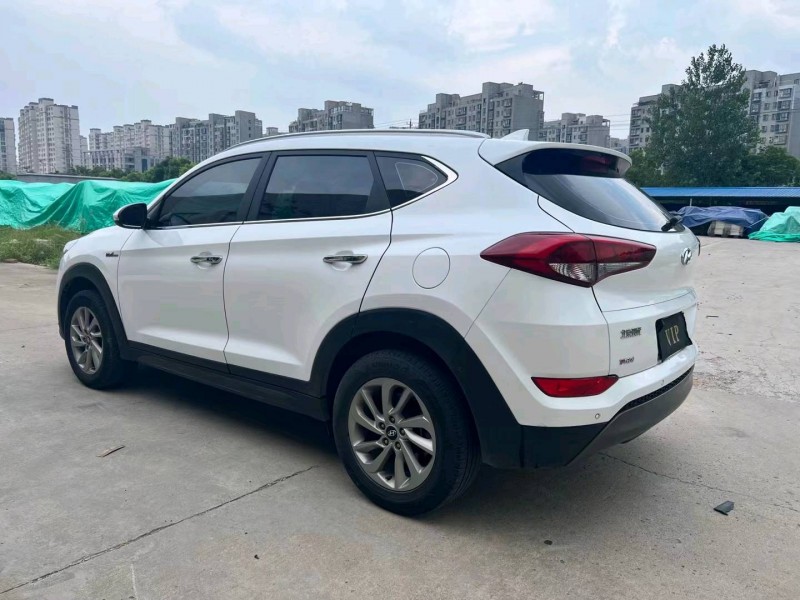 盐城17年现代途胜8