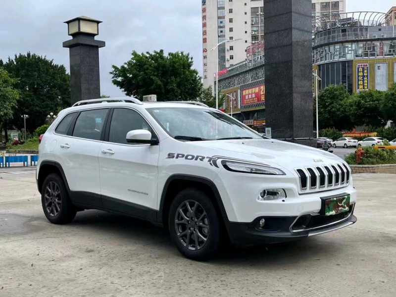 東莞21年Jeep自由光2