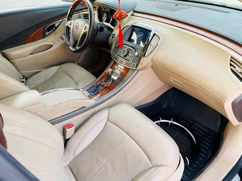 徐州12年别克君越4