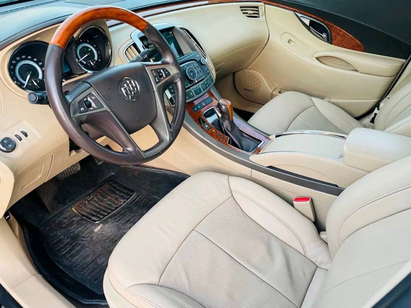 徐州12年别克君越7