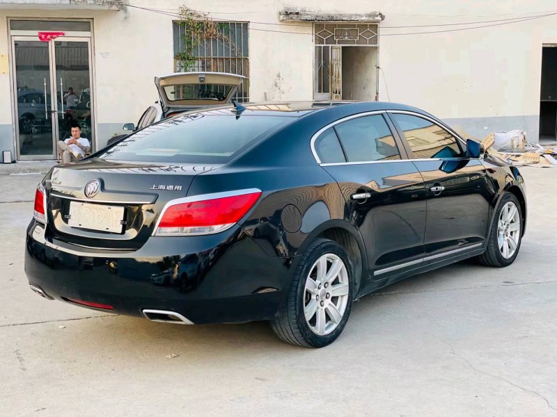 徐州12年别克君越9