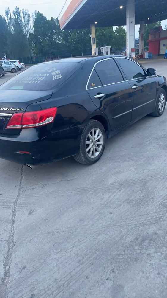 济宁13年丰田凯美瑞5