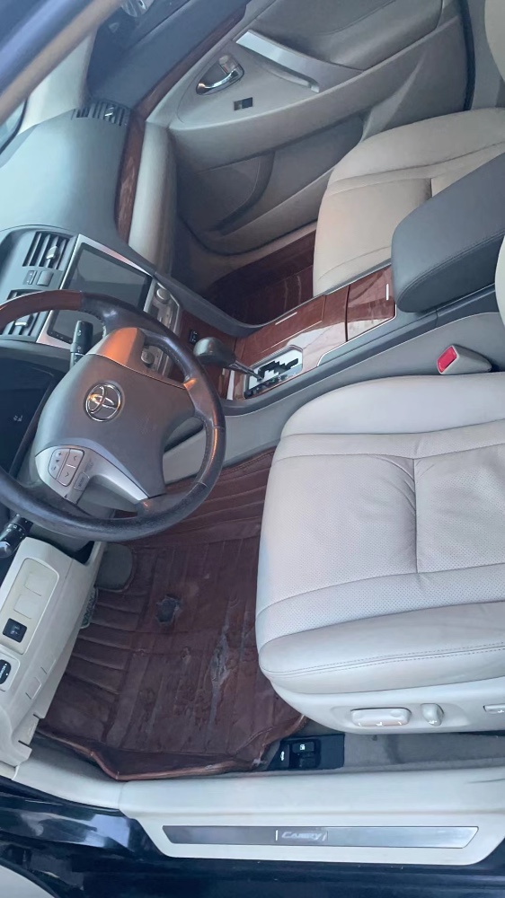 济宁13年丰田凯美瑞2