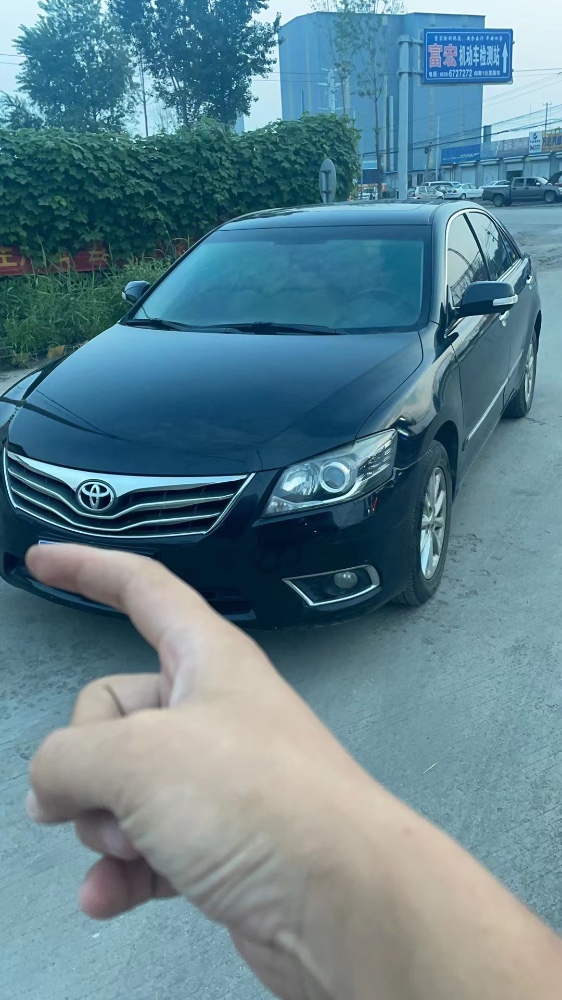 济宁13年丰田凯美瑞1