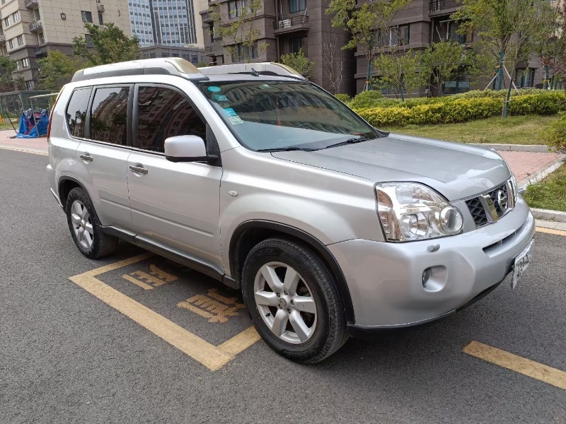 徐州10年日产奇骏3