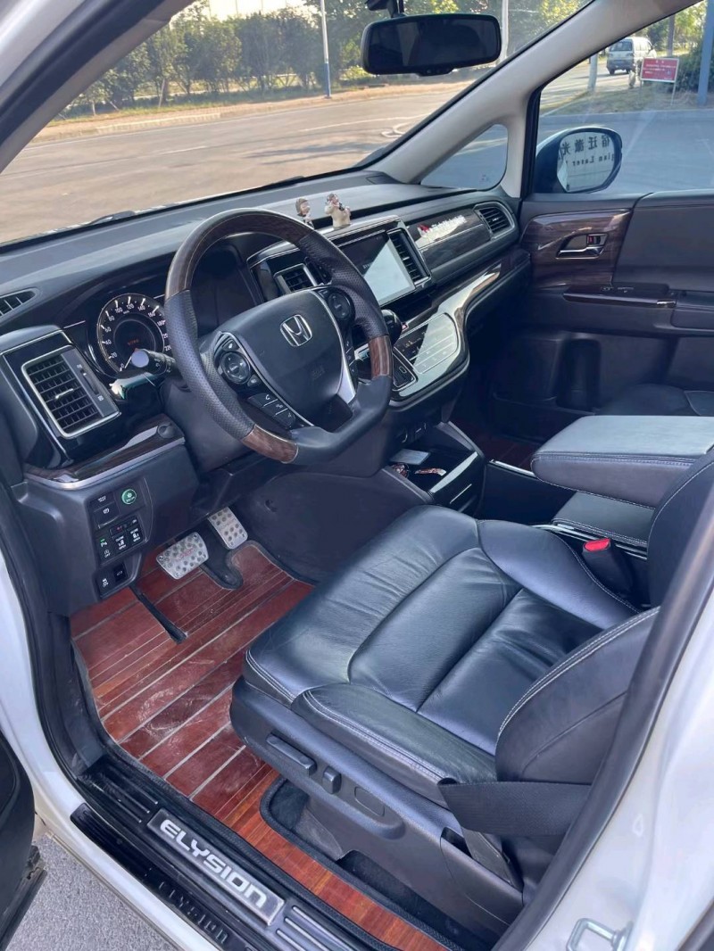 徐州17年本田艾力绅4