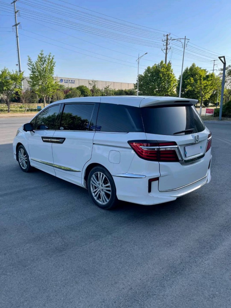 徐州17年本田艾力绅7