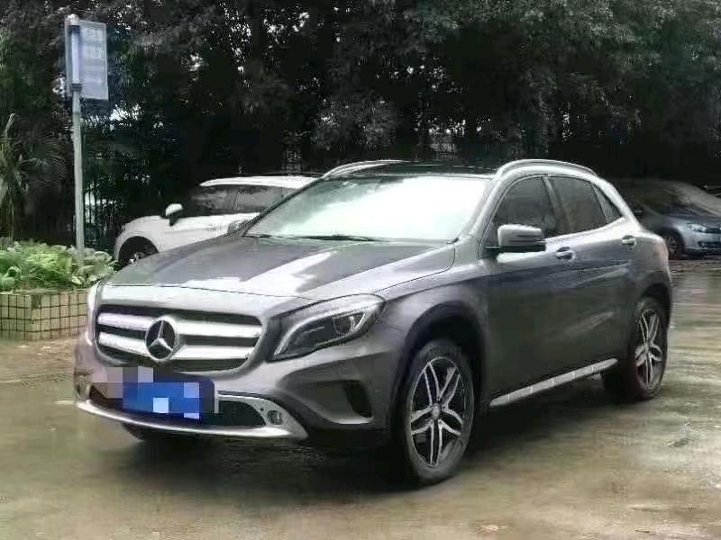 东营17年奔驰GLA2