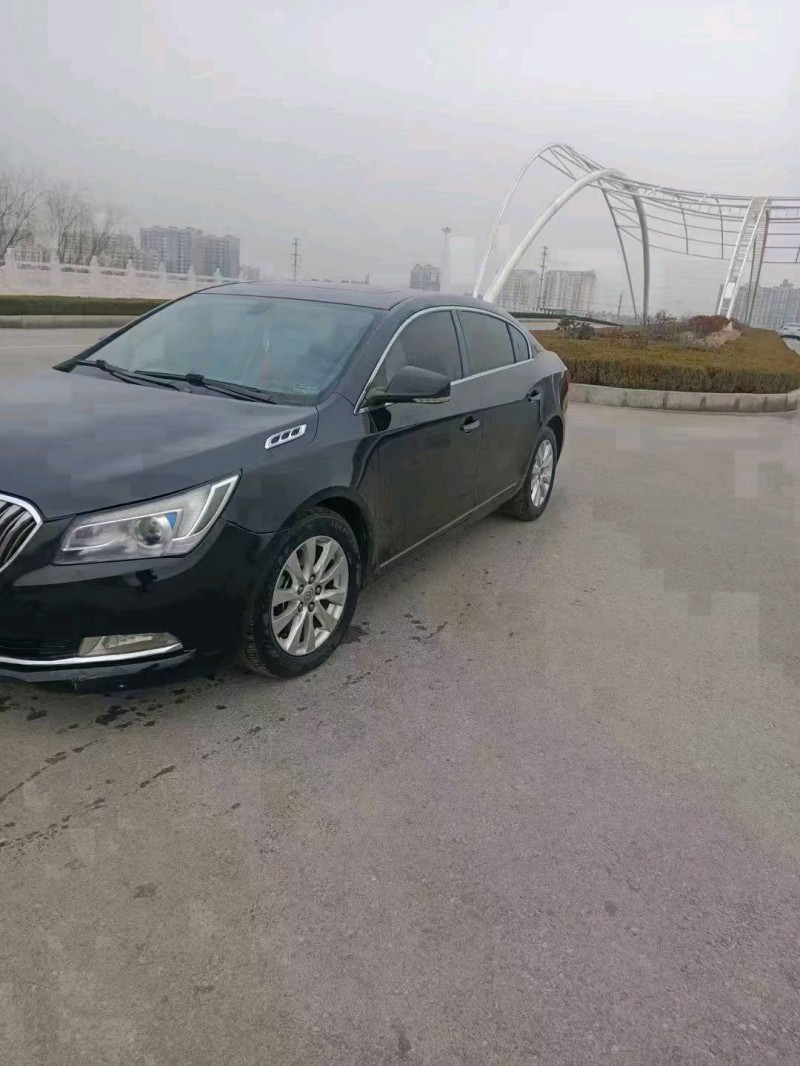 聊城15年别克君越3