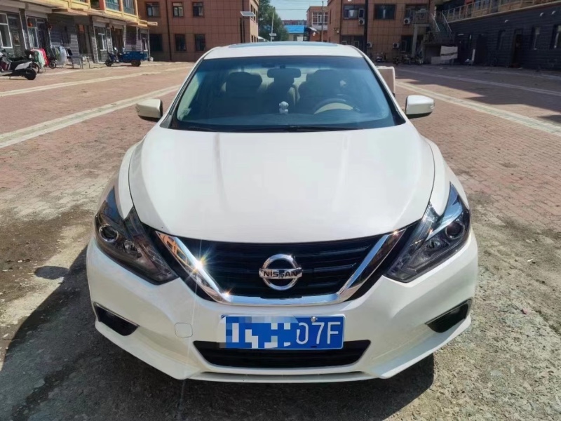 秦皇島16年日產天籟1