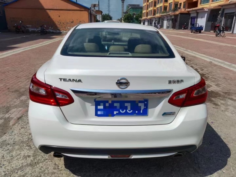 秦皇島16年日產天籟2
