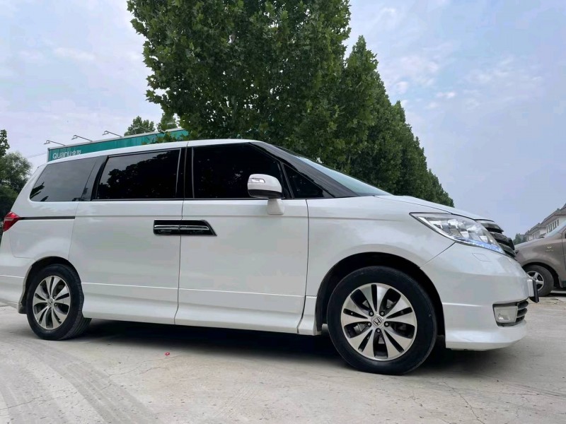 济宁14年本田艾力绅3