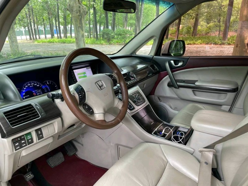 济宁14年本田艾力绅4