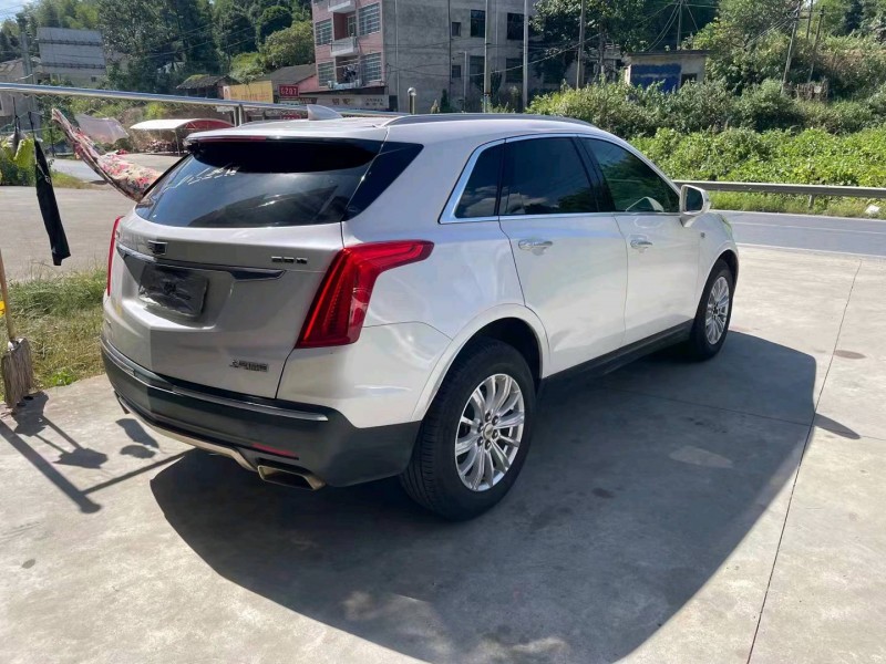 邵阳16年凯迪拉克XT59