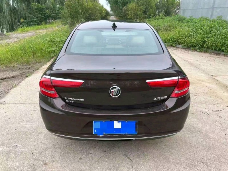 烟台16年别克君越5