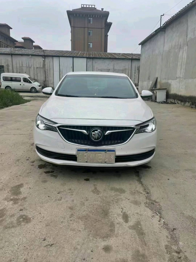 烟台18年别克英朗1